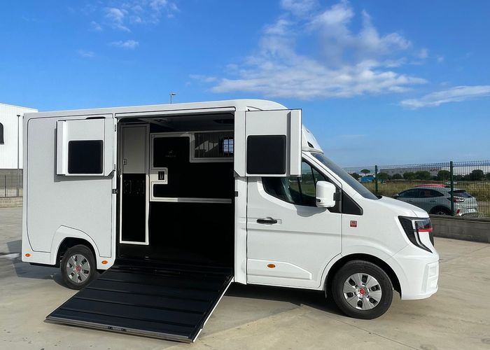 Ameline 170 CV Gallery Image